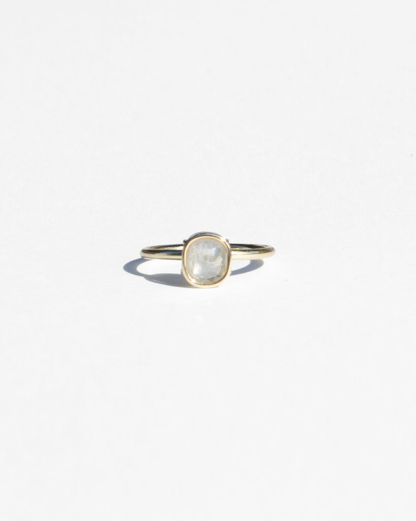 14K Icy Oval Mineral Diamond Floating Ring