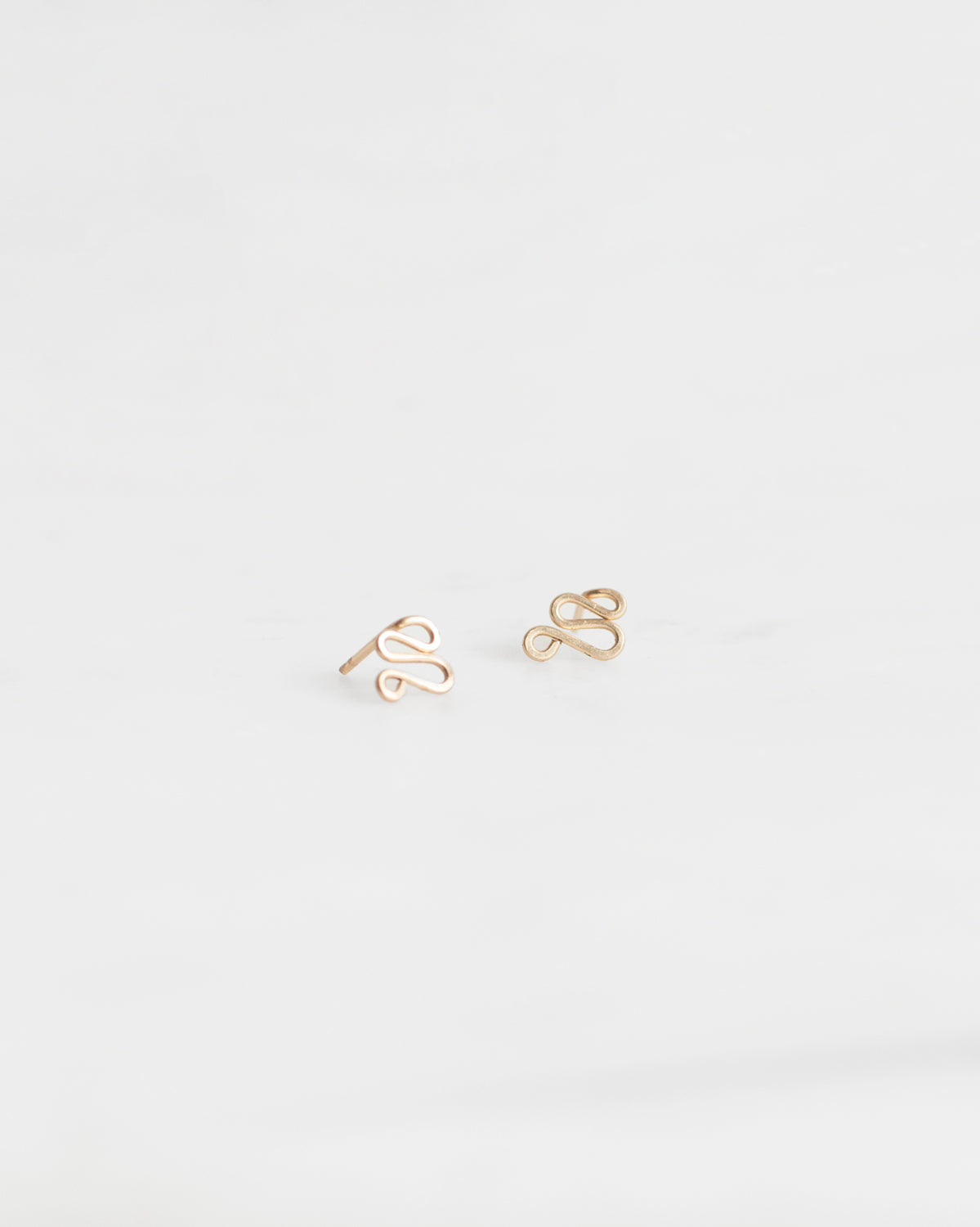 14K Wave Studs