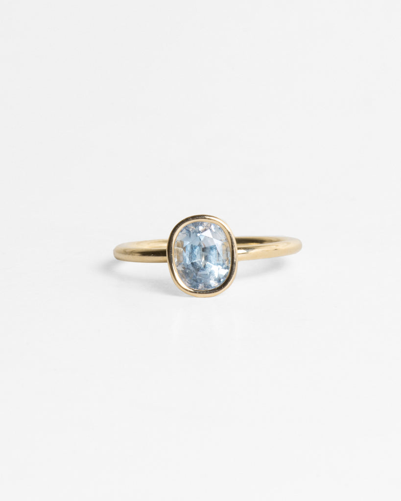 14K Pale Oval Sapphire Floating Ring