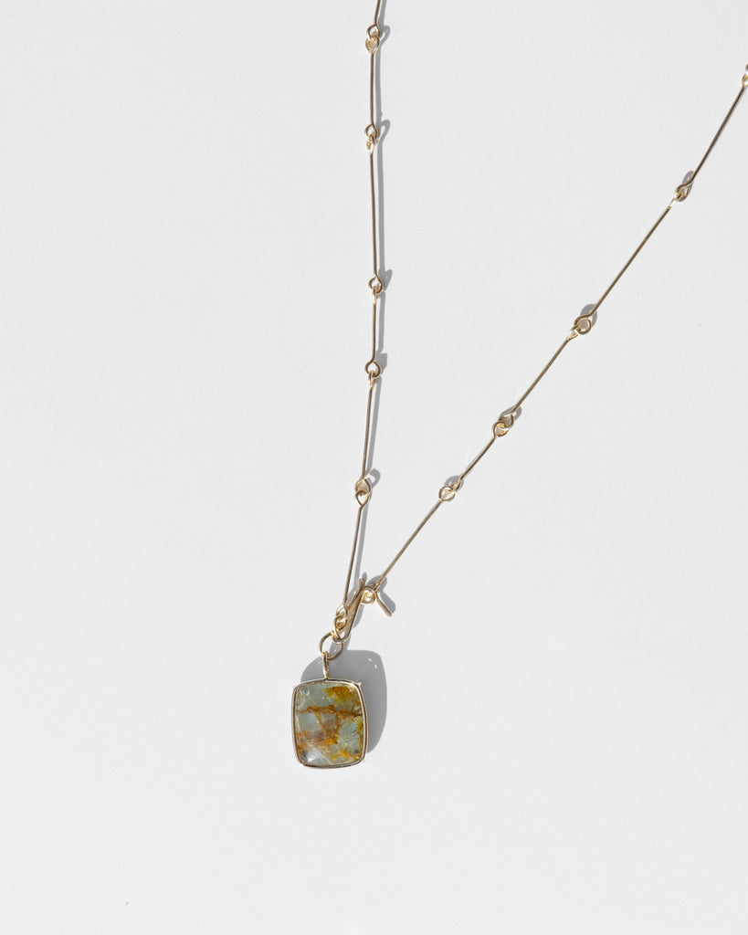 14K Merveilles Bone Chain Pendant