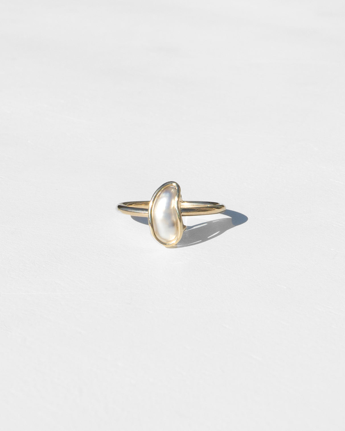 14K Apostrophe Keshi Ring